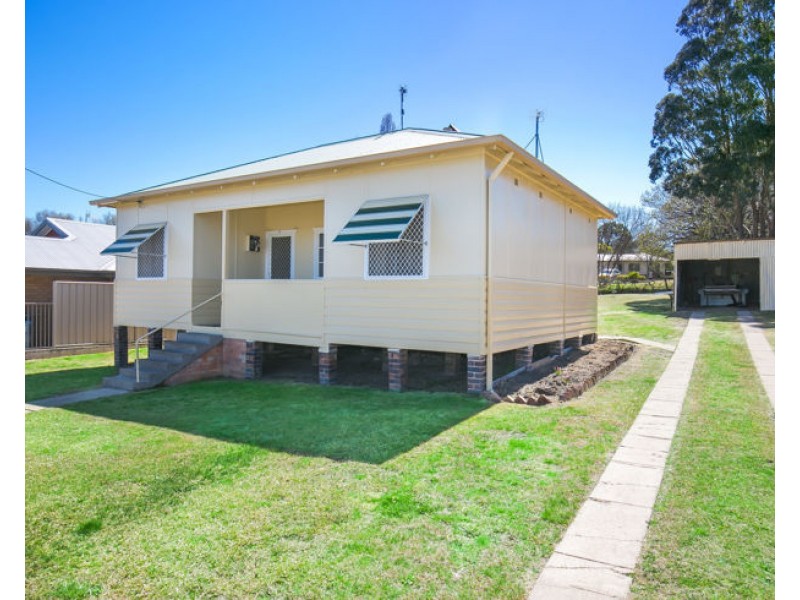 221 Donnelly Street, Armidale NSW 2350