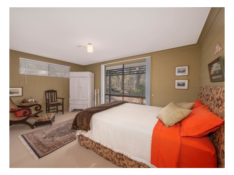 5 Thomsons Road, Armidale NSW 2350