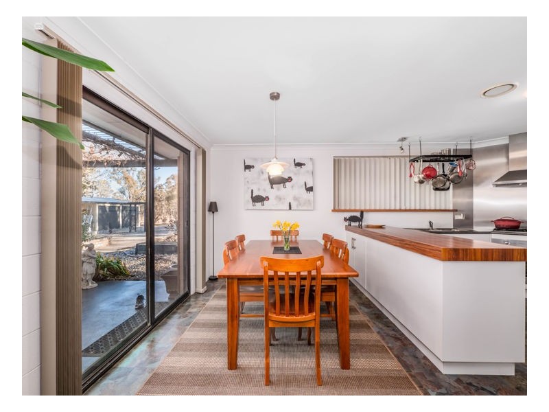 5 Thomsons Road, Armidale NSW 2350