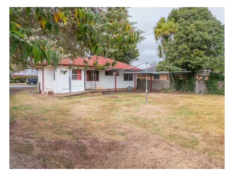 32 Judith Street, Armidale NSW 2350