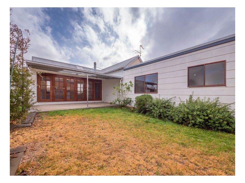 4 Butler Avenue, Armidale NSW 2350