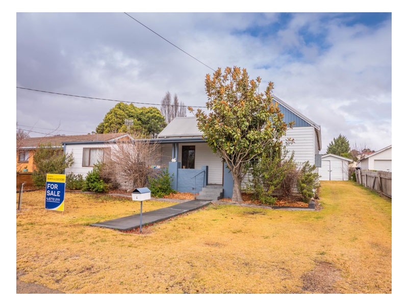 4 Butler Avenue, Armidale NSW 2350