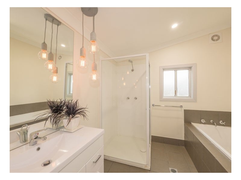 4 Butler Avenue, Armidale NSW 2350