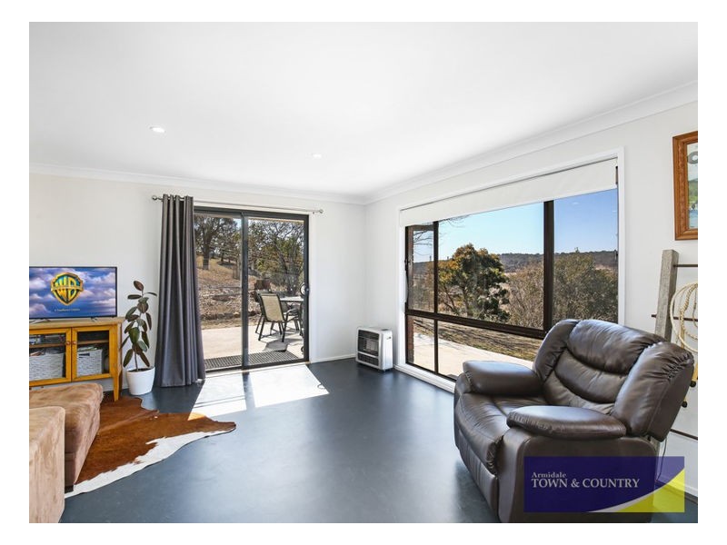 17 Herbert Park Road, Armidale NSW 2350