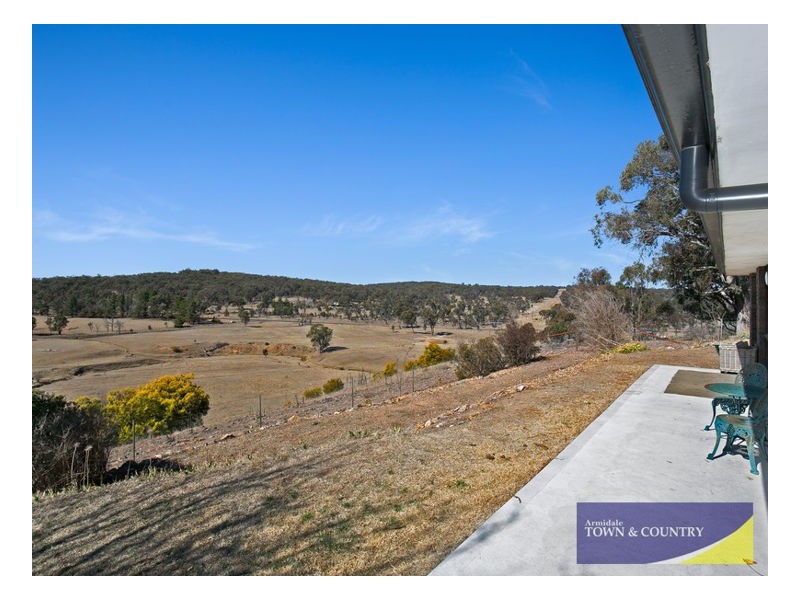 17 Herbert Park Road, Armidale NSW 2350