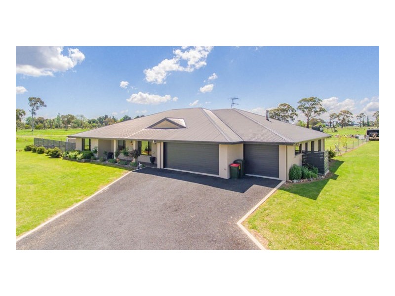51 Macleay Way, Armidale NSW 2350