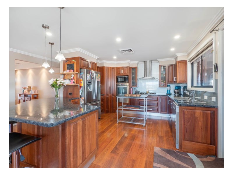 51 Macleay Way, Armidale NSW 2350