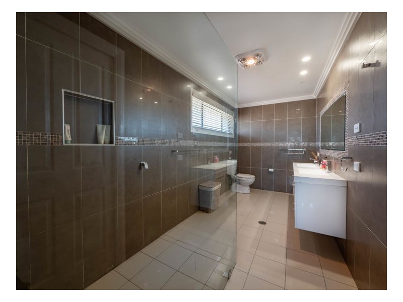 51 Macleay Way, Armidale NSW 2350