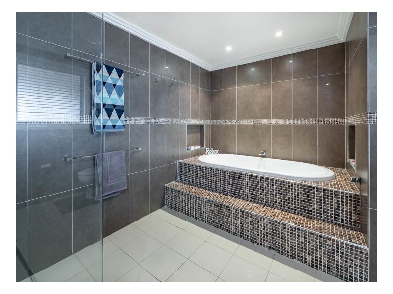 51 Macleay Way, Armidale NSW 2350