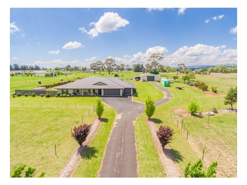 51 Macleay Way, Armidale NSW 2350