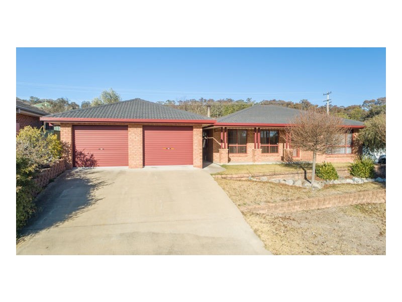 11 Kurrajong Close, Armidale NSW 2350
