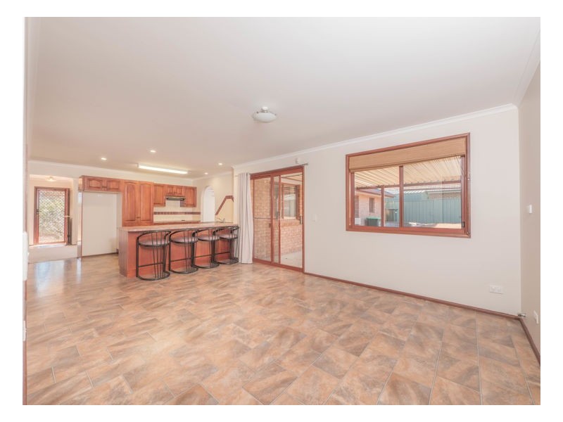 11 Kurrajong Close, Armidale NSW 2350