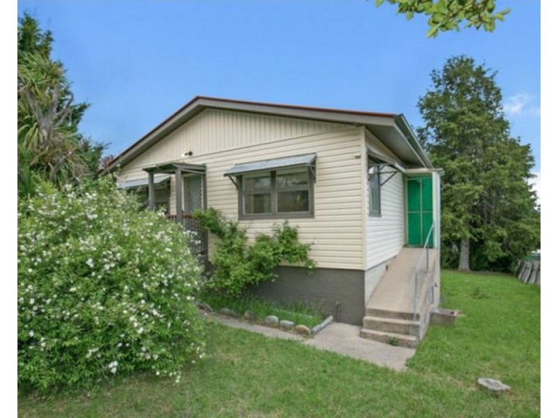 218 Erskine Street, Armidale NSW 2350