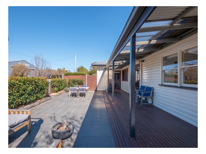 42 Kirkwood Street, Armidale NSW 2350