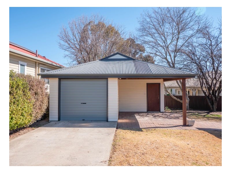 42 Kirkwood Street, Armidale NSW 2350