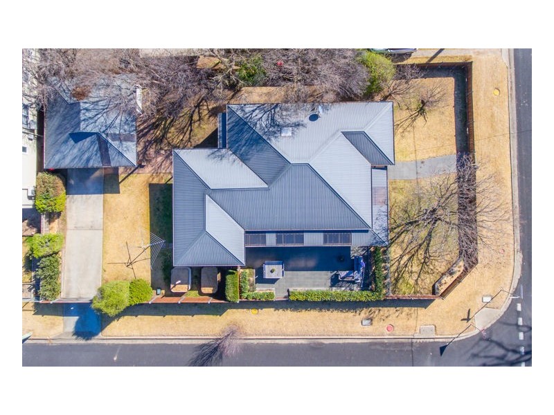 42 Kirkwood Street, Armidale NSW 2350