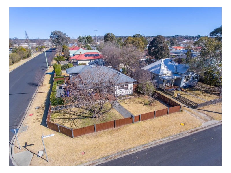 42 Kirkwood Street, Armidale NSW 2350