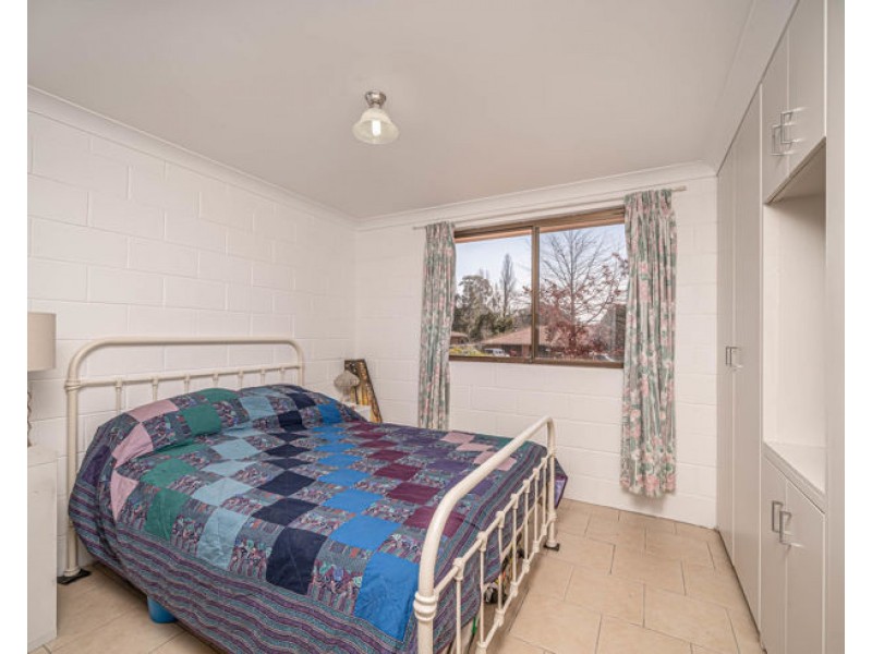 2 Moyes Street, Armidale NSW 2350