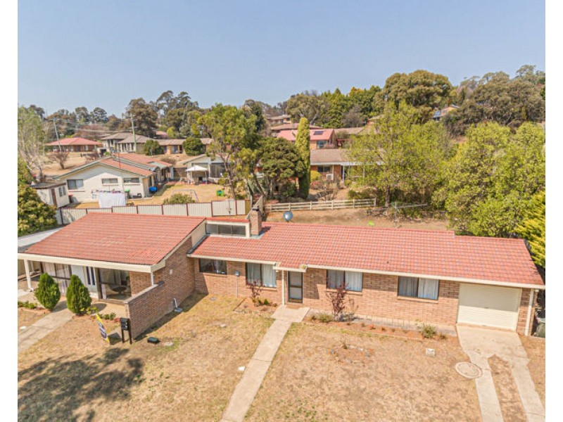 2 Moyes Street, Armidale NSW 2350