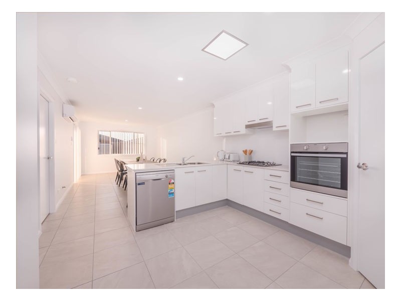 2/10 Yeomans Road, Armidale NSW 2350