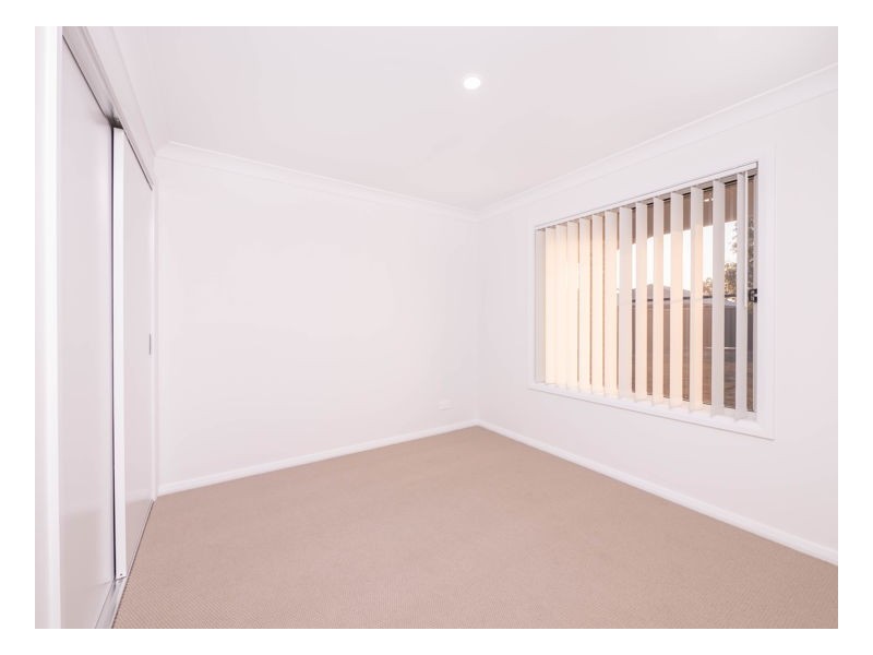 2/10 Yeomans Road, Armidale NSW 2350