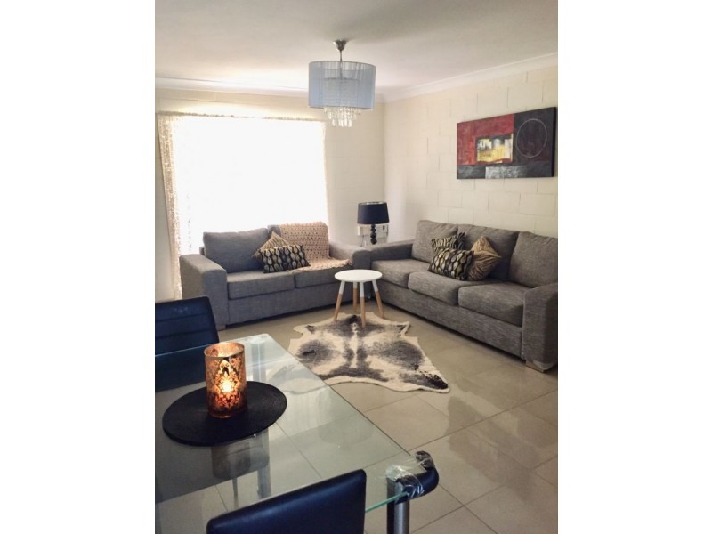 2/6 Bellevue Road, Armidale NSW 2350