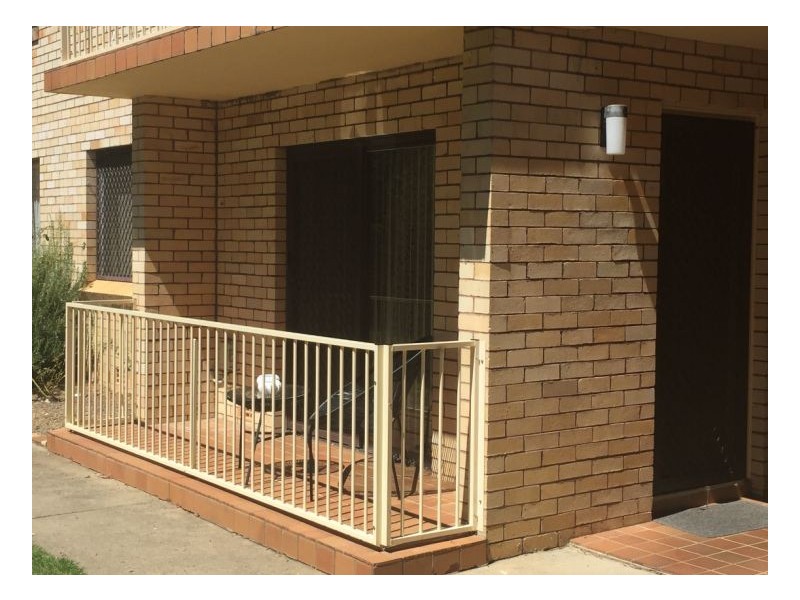 2/6 Bellevue Road, Armidale NSW 2350
