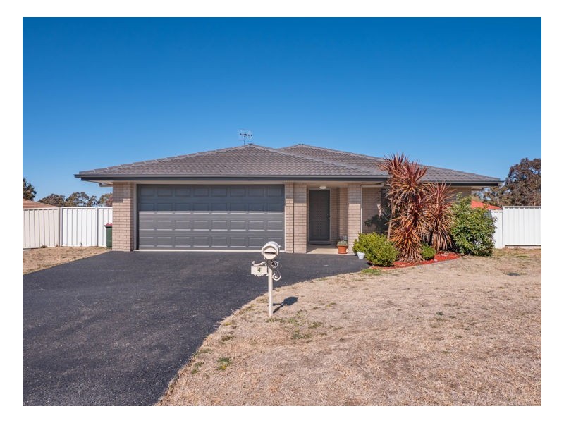 4 Ben Venue Boulevarde, Armidale NSW 2350