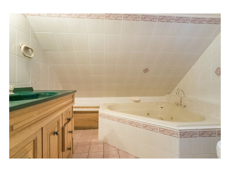 5 Highlands Road, Armidale NSW 2350