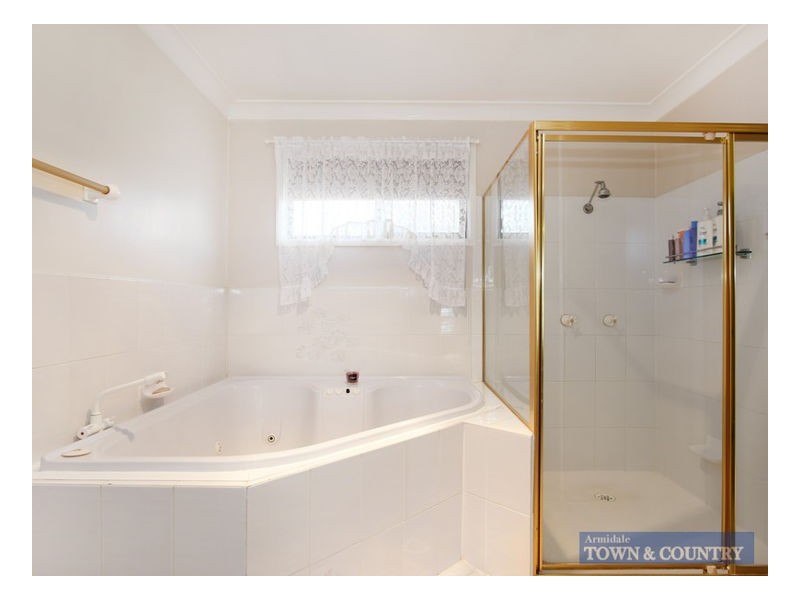 4 Oak Tree Drive, Armidale NSW 2350