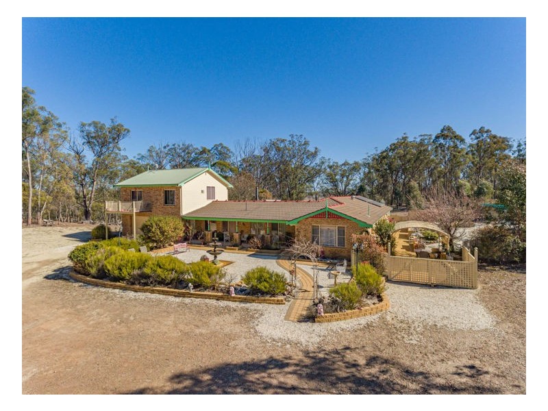 33 Middle Farm Road, Armidale NSW 2350