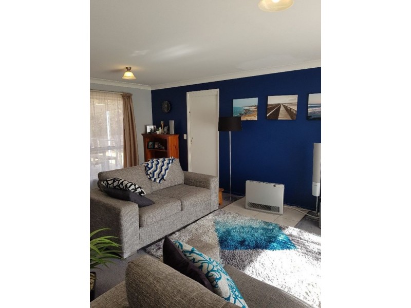 22 Yallambee Avenue, Armidale NSW 2350