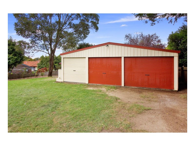 22 Yallambee Avenue, Armidale NSW 2350