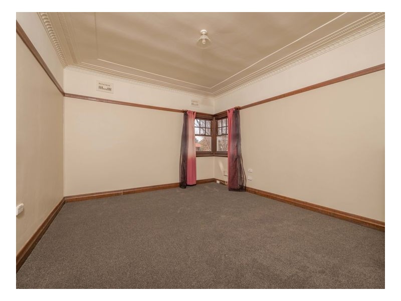 12 Samuelson Crescent, Armidale NSW 2350