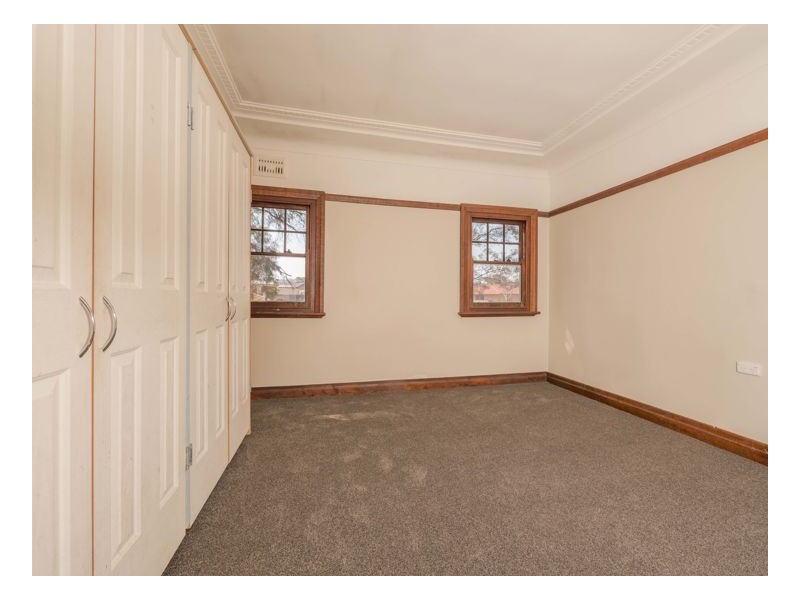 12 Samuelson Crescent, Armidale NSW 2350