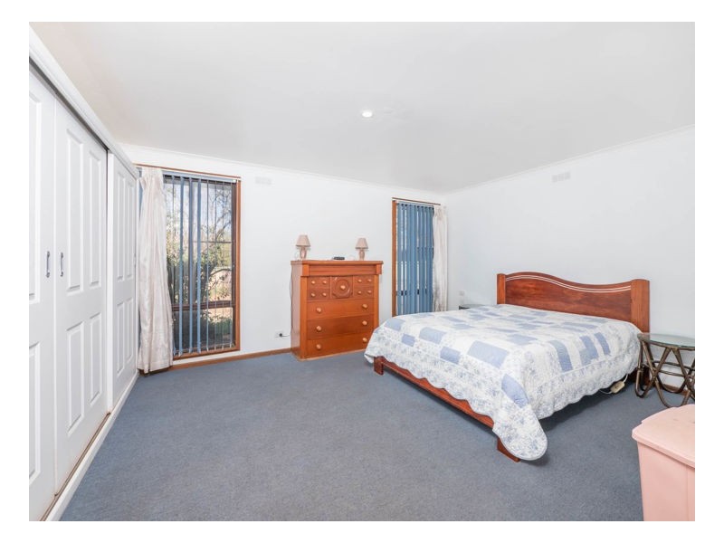 20 McIntosh Crescent, Armidale NSW 2350