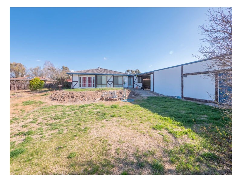 20 McIntosh Crescent, Armidale NSW 2350