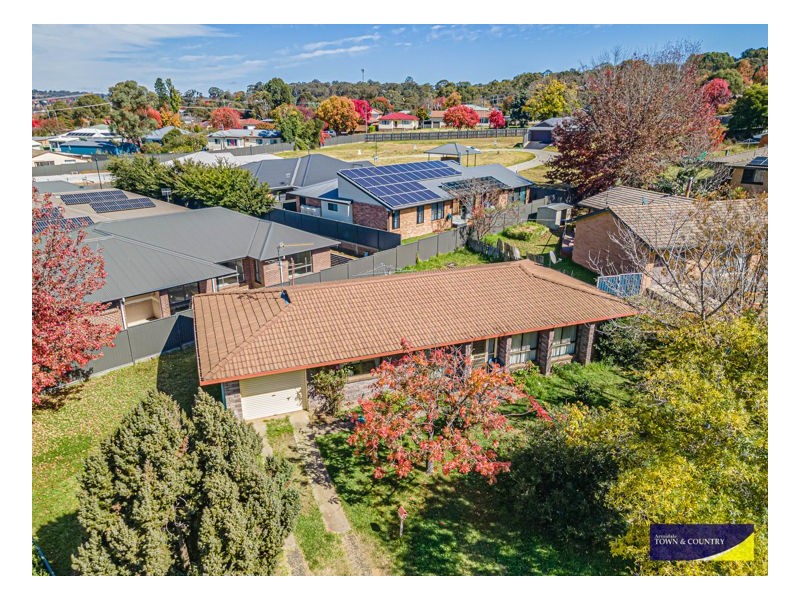 20 Freeman Crescent, Armidale NSW 2350