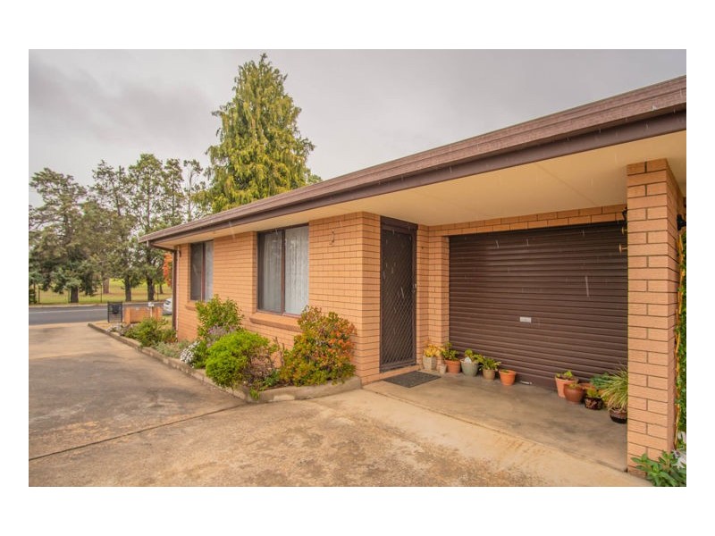 7 Duval Street, Armidale NSW 2350