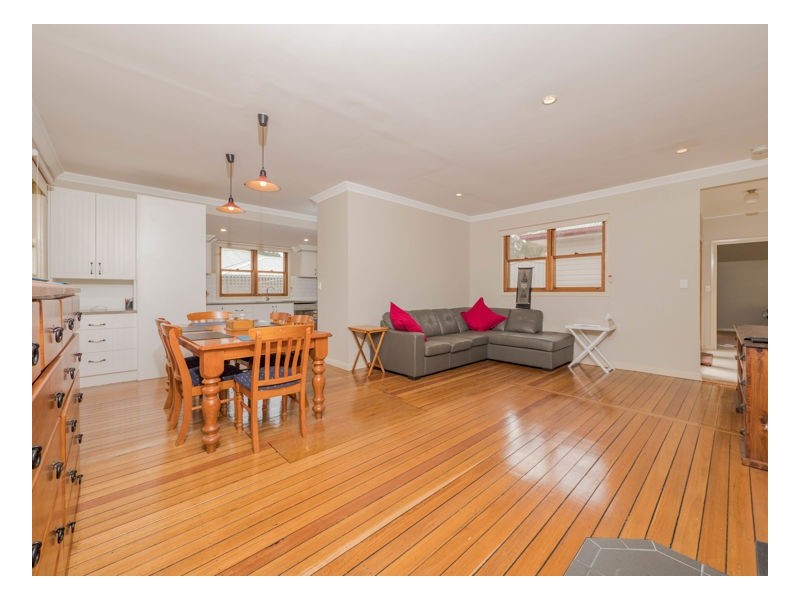 195 Kennedy Street, Armidale NSW 2350