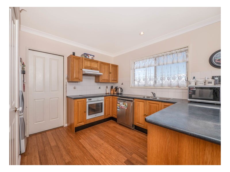 1 Yellowtail Court, Armidale NSW 2350