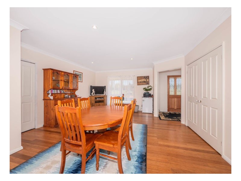 1 Yellowtail Court, Armidale NSW 2350