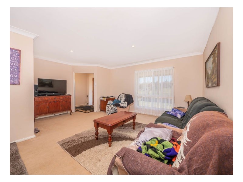 1 Yellowtail Court, Armidale NSW 2350