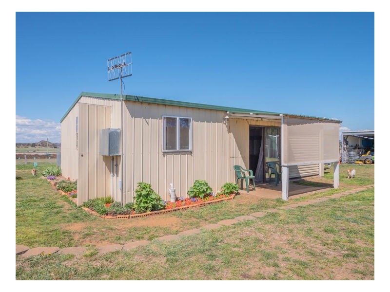 1 Yellowtail Court, Armidale NSW 2350