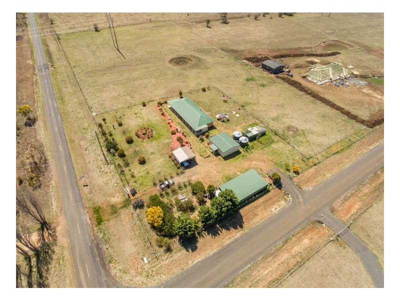 1 Yellowtail Court, Armidale NSW 2350