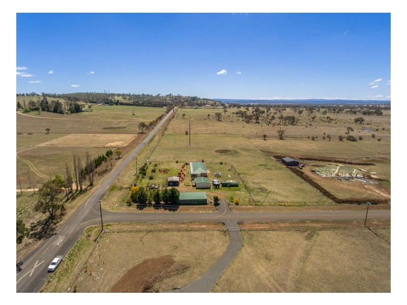 1 Yellowtail Court, Armidale NSW 2350