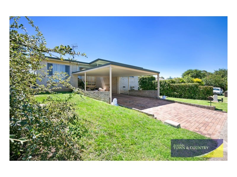 14 Kennedy Street, Armidale NSW 2350