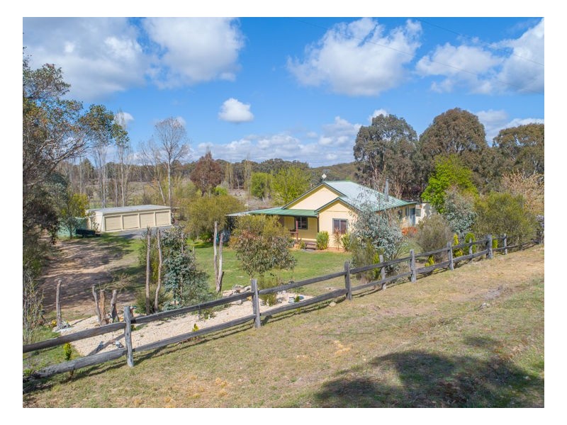 15 Moffatt Road, Armidale NSW 2350