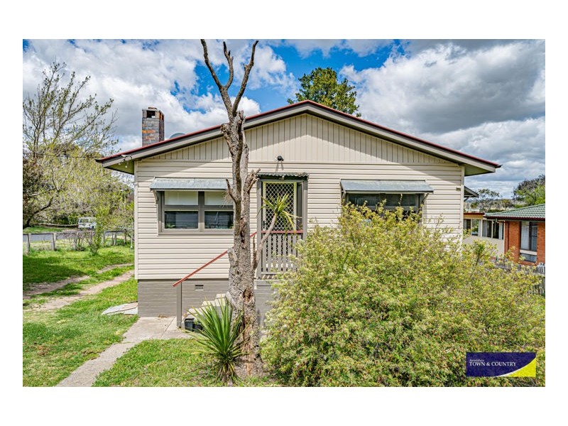218 Erskine Street, Armidale NSW 2350
