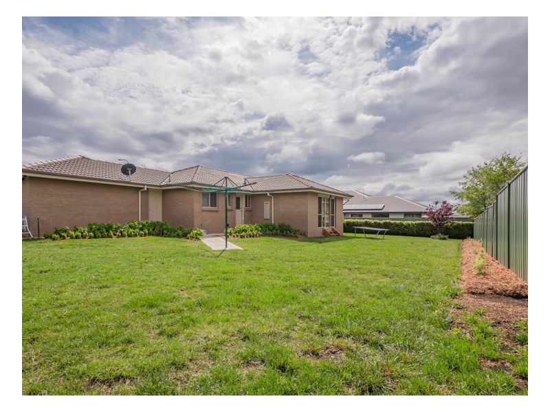 21 Netherton Park Avenue, Armidale NSW 2350